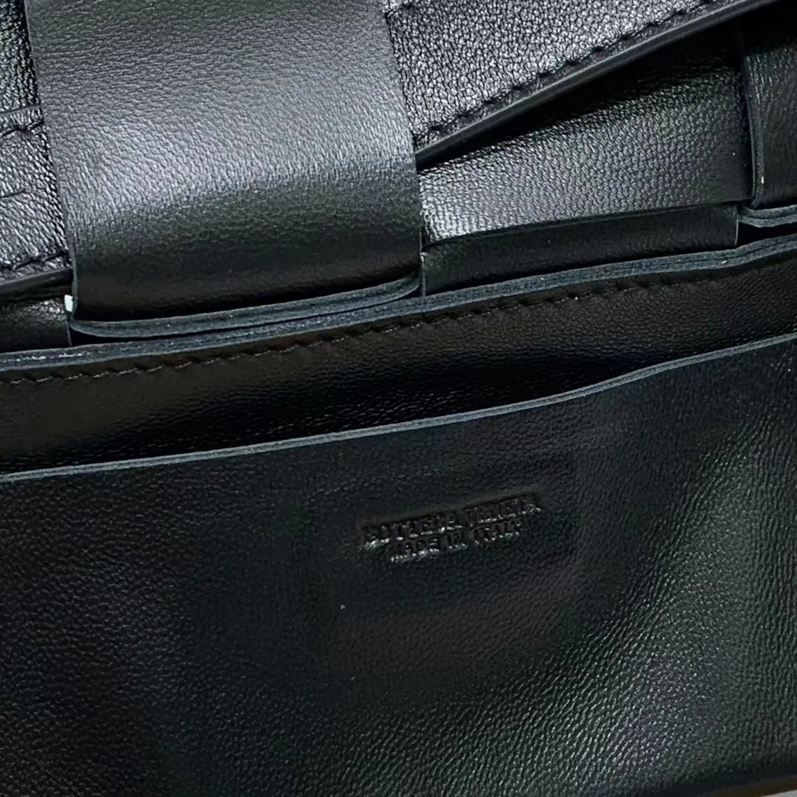 All categories 💚 Authentic bags 💚 BV 2025 new BV crossbody bag